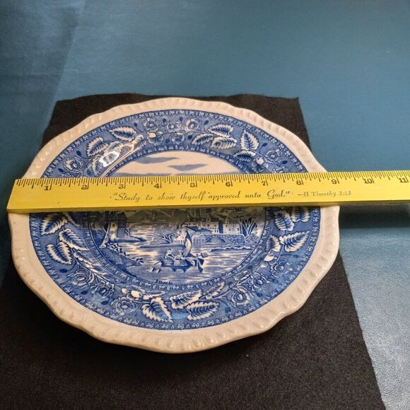 Vintage Salem Heirloom Blue and White Boating on the River Scene Roped Edge - Picture 5 of 6